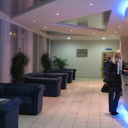 Hotel Sputnik 3*