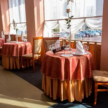 Sputnik Hotel 3*