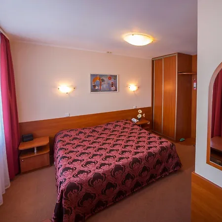 Hotel Sputnik 3*